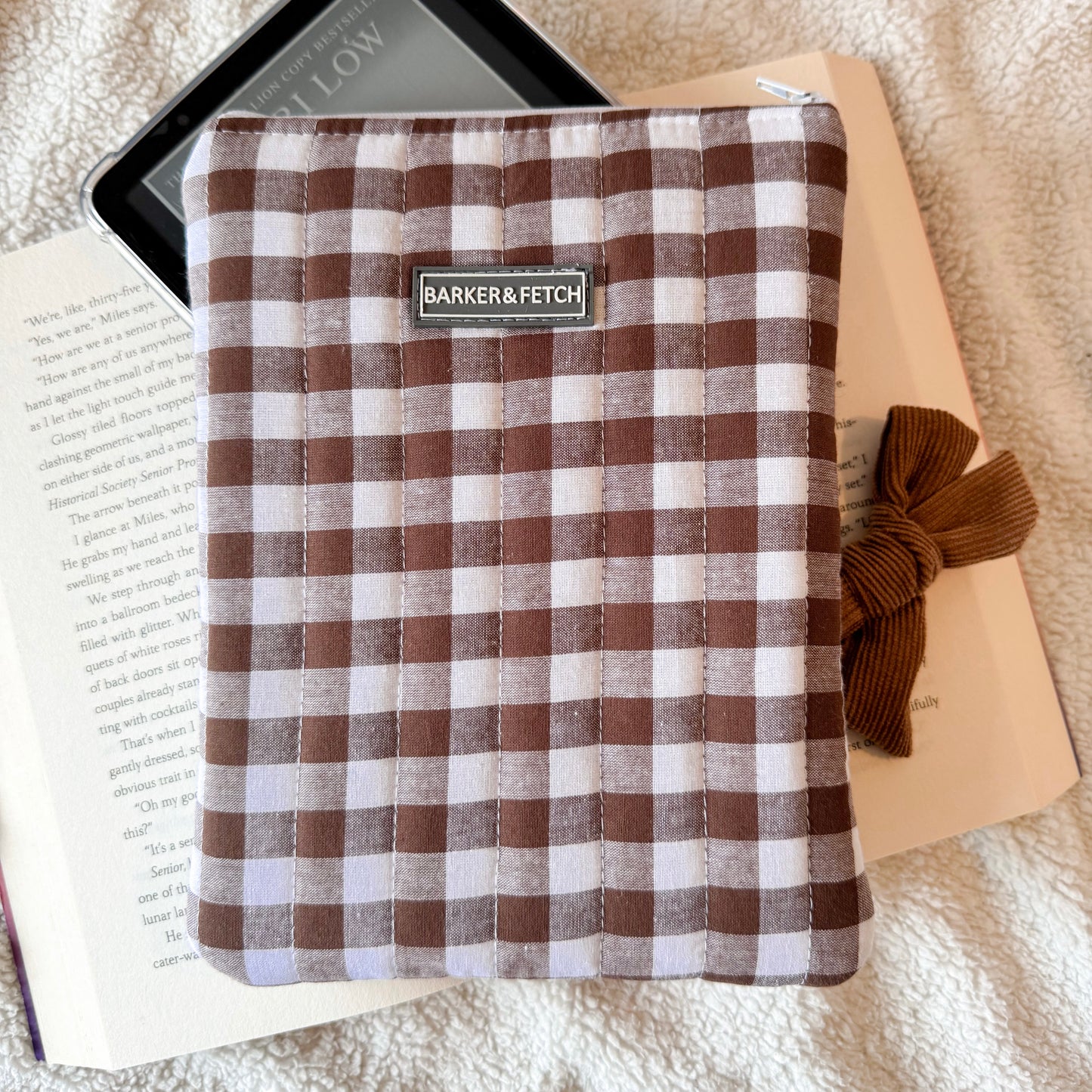 Padded E-reader sleeve | Pinecone