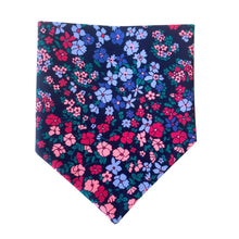 Load image into Gallery viewer, Snap button bandana - Enchanted