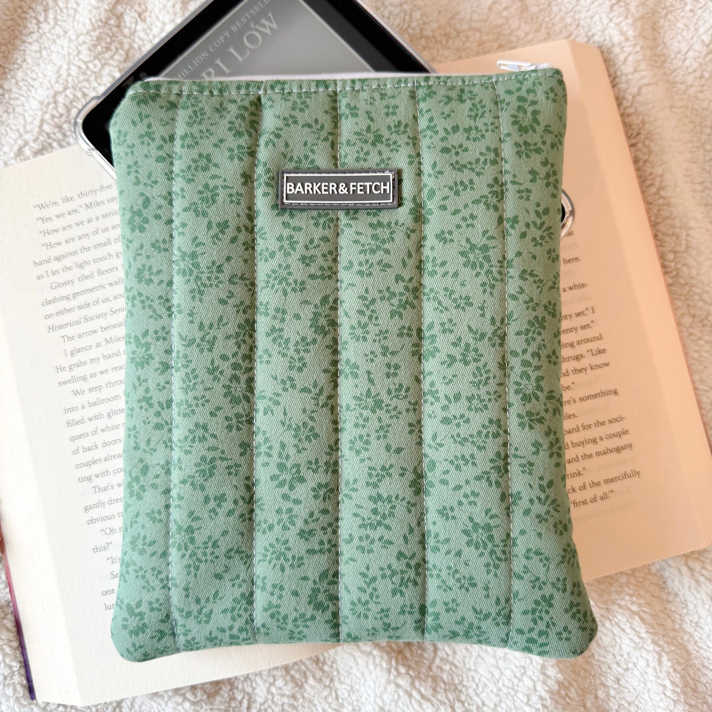 Padded E-reader sleeve | Moss