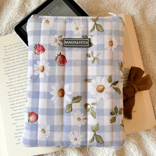 Padded E-reader sleeve | Sugarplum