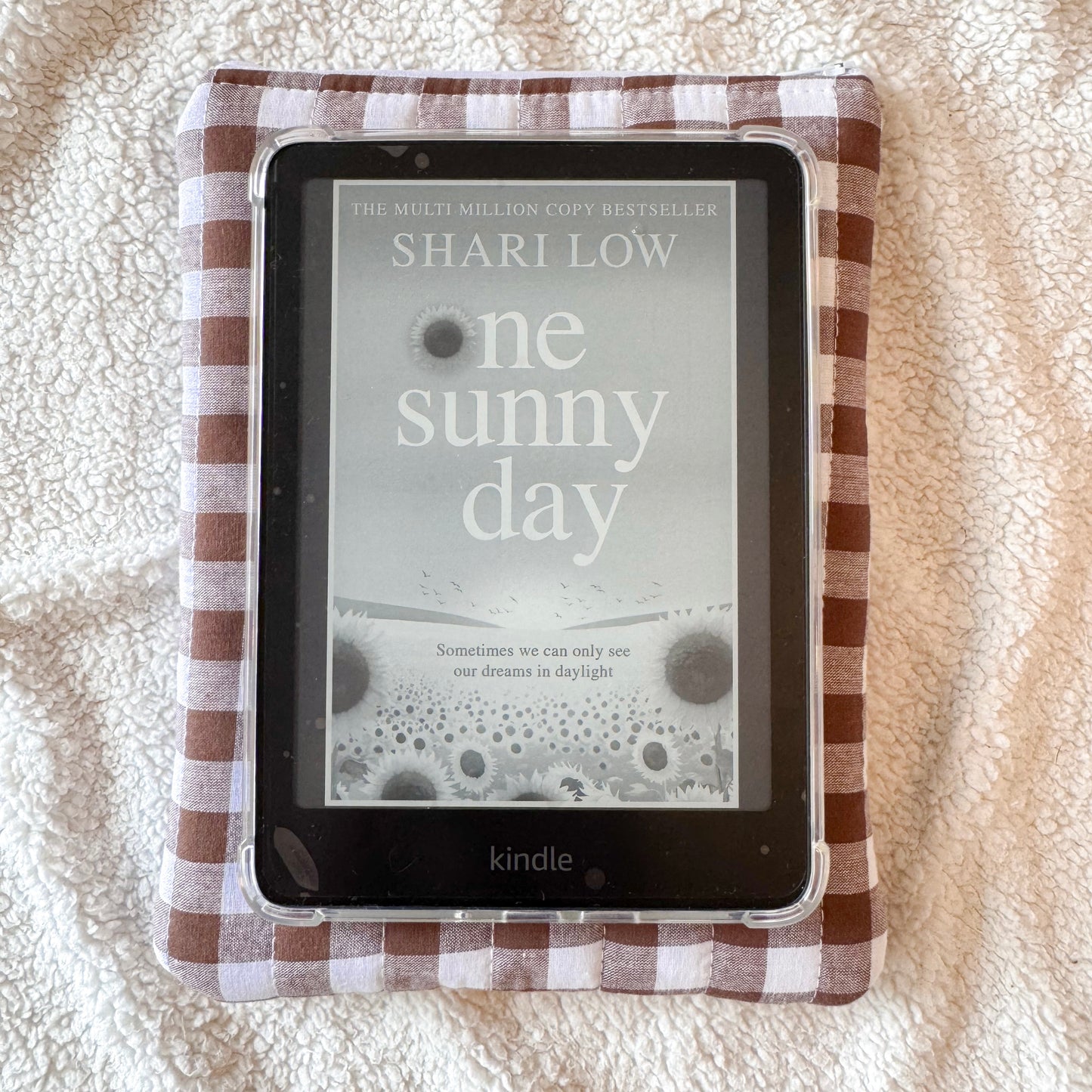 Padded E-reader sleeve | Pinecone