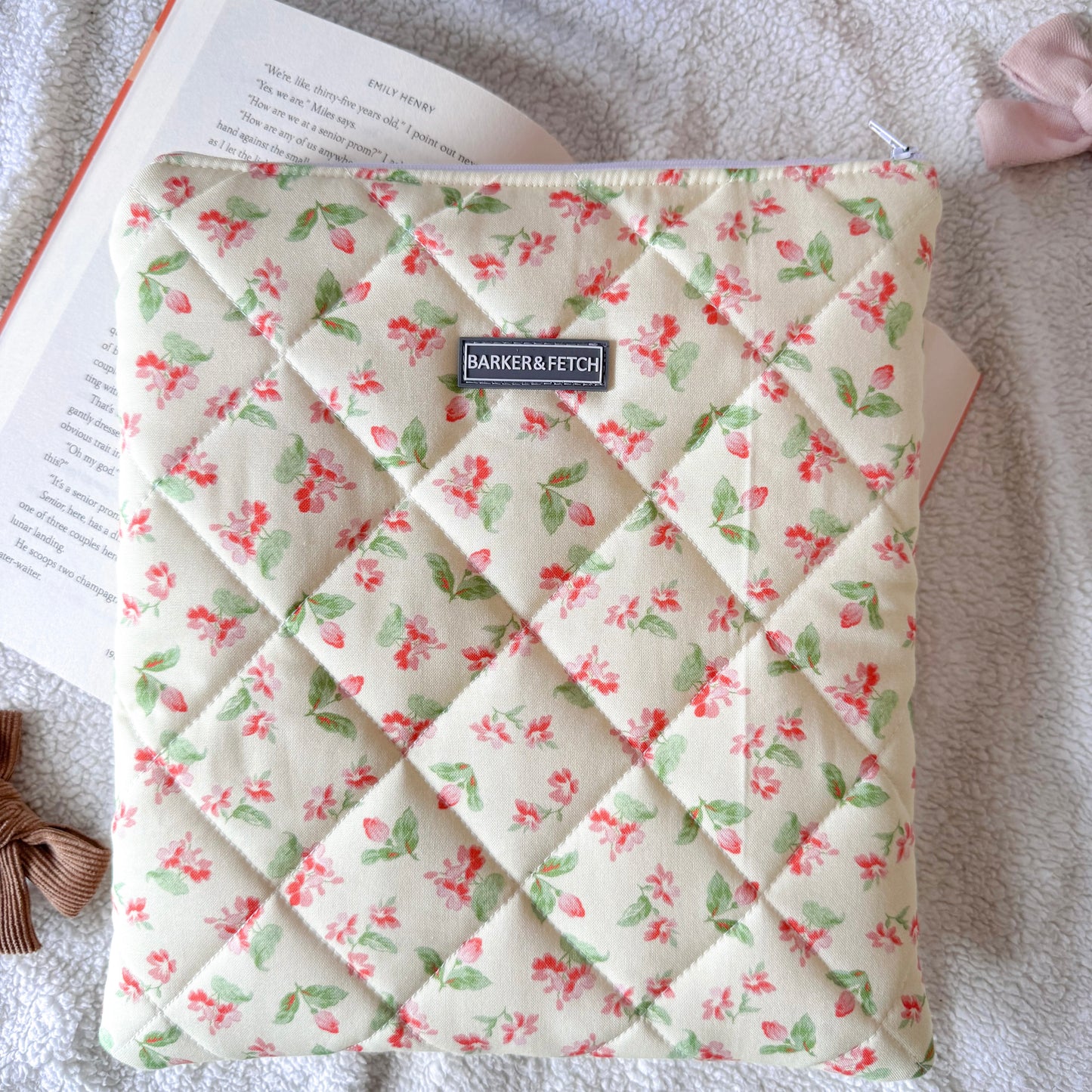 Padded Book sleeve | Buttercup