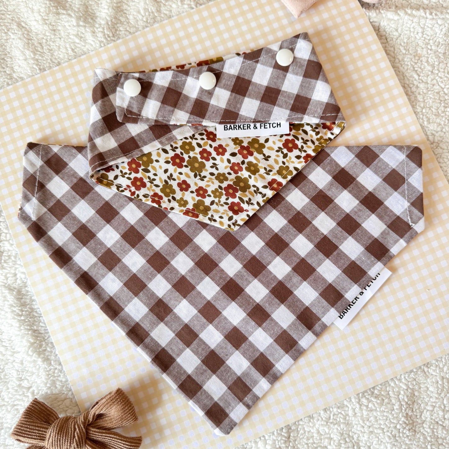 Reversible dog bandana | Pinecone