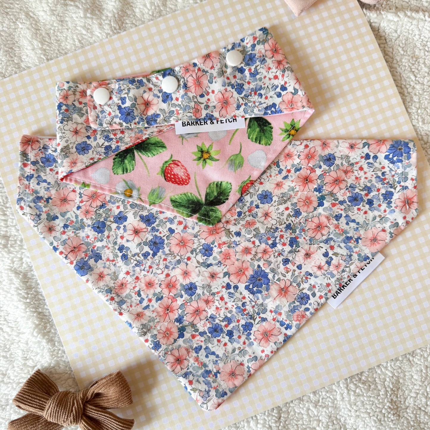 Reversible dog bandana | Blossom