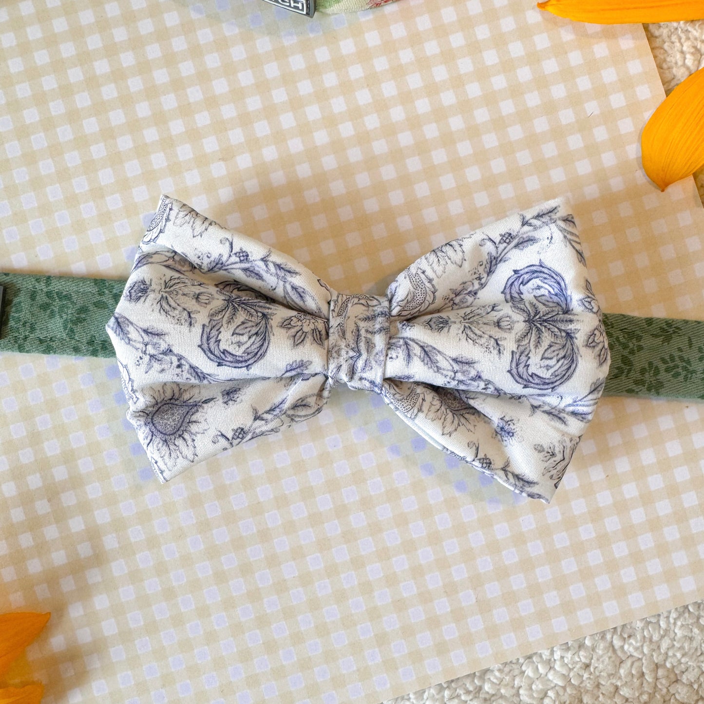 Dog Bowtie | Primrose